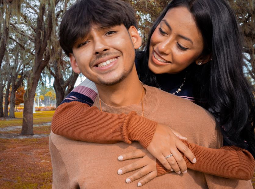 Online dating: starting a conversation on a niche platform