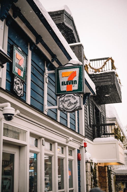 7 Eleven Logo on Building Wall