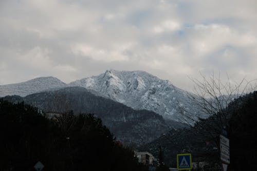 Gratis stockfoto met achtergrond, besneeuwde berg, hoog