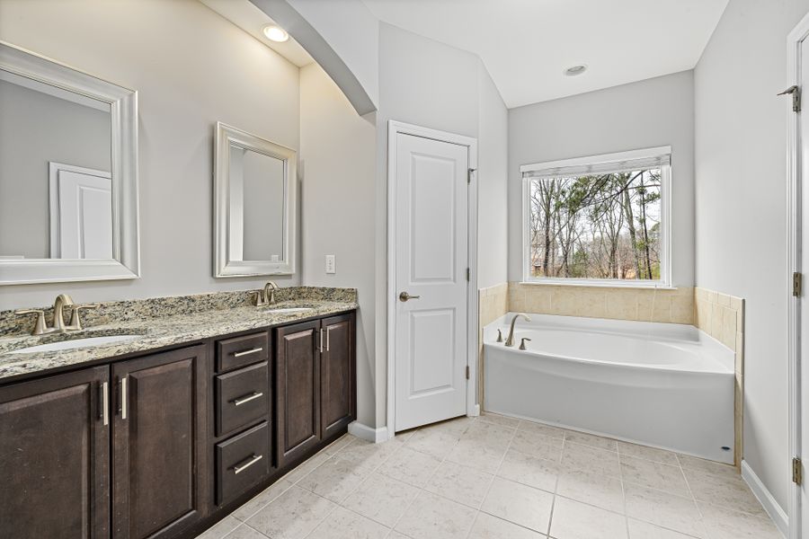 Luxury bathroom fit-out project