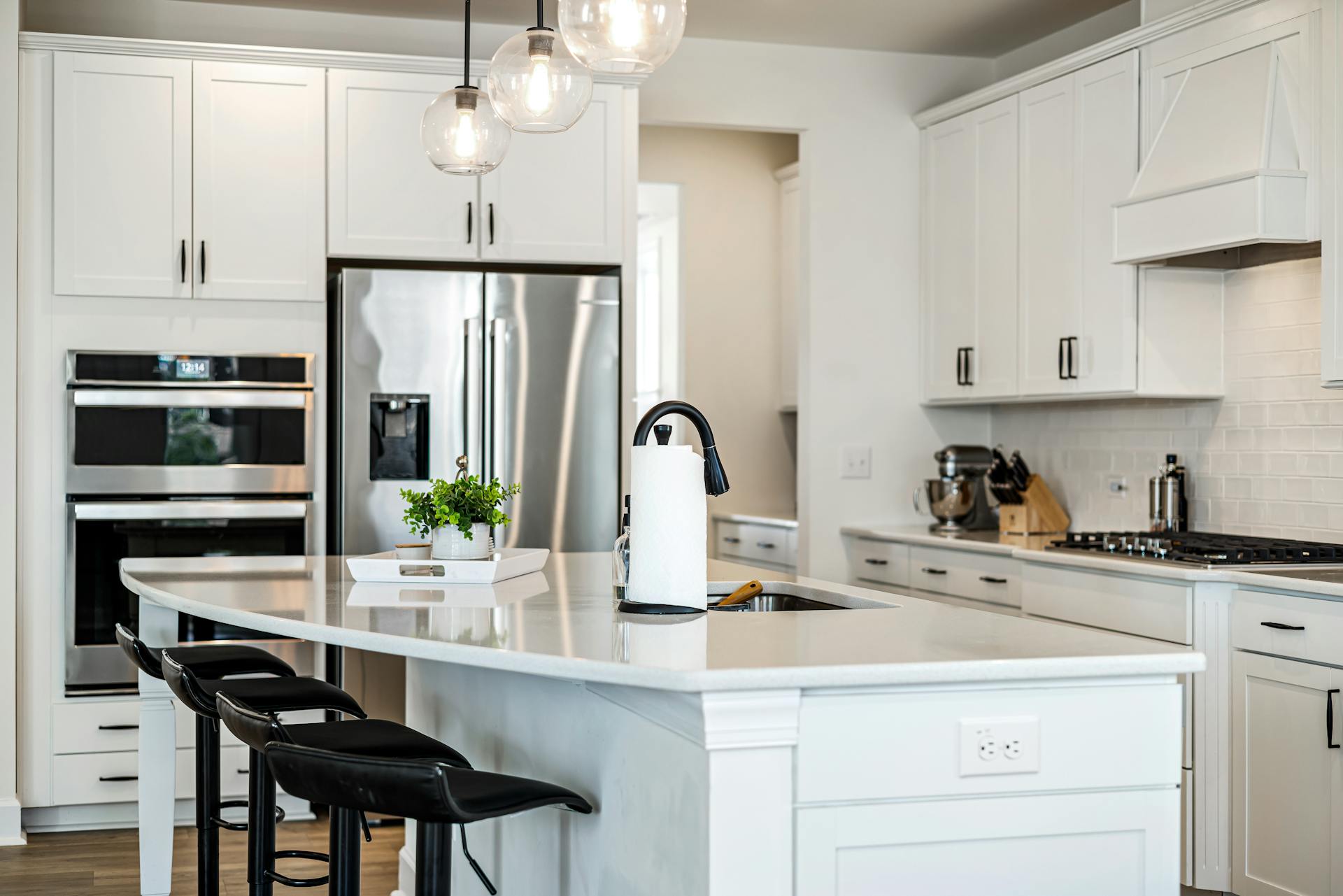 Free stock photo of cabinet, contemporary, counter