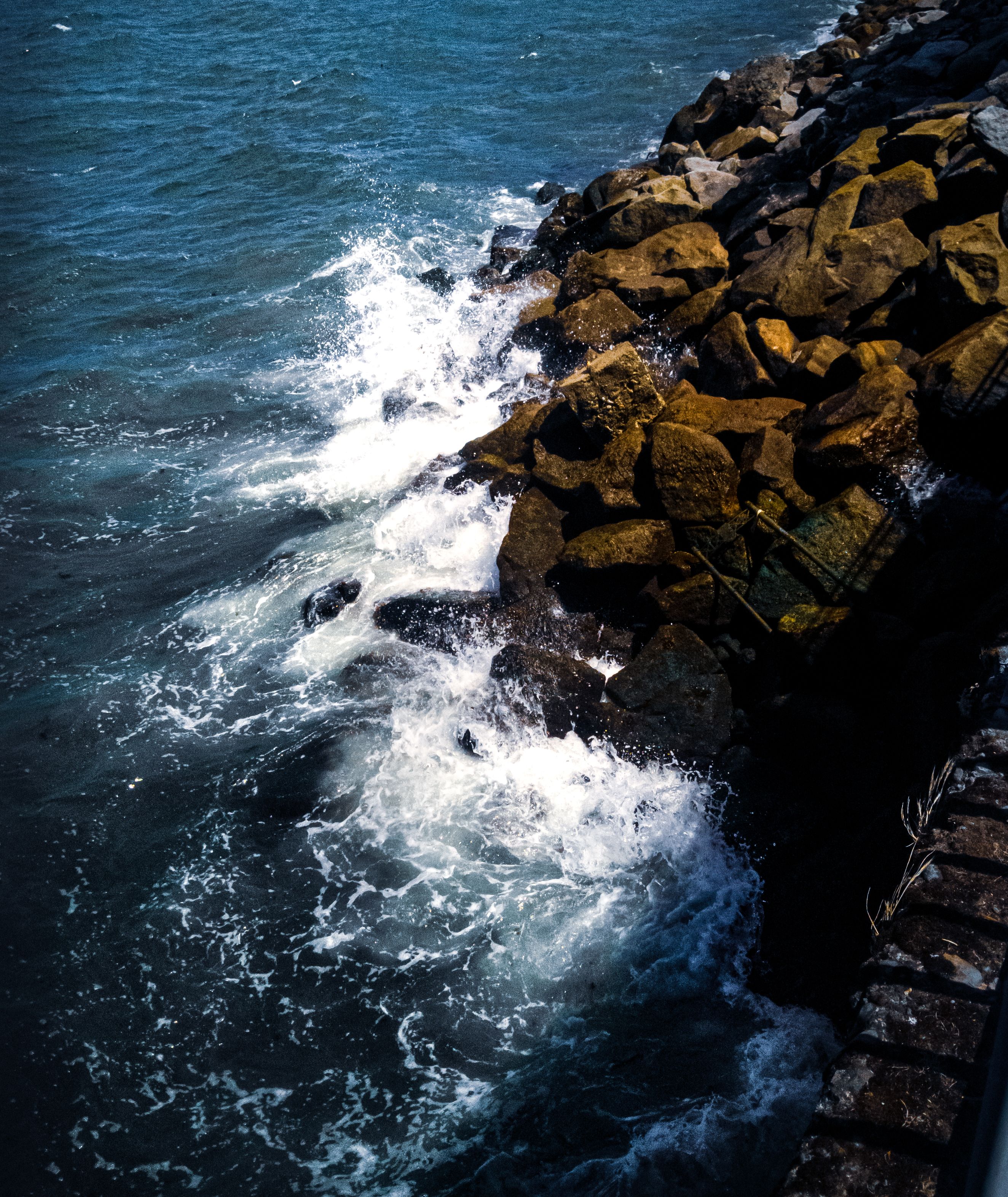 Rocky Shore and Sea Waves Splashing · Free Stock Photo