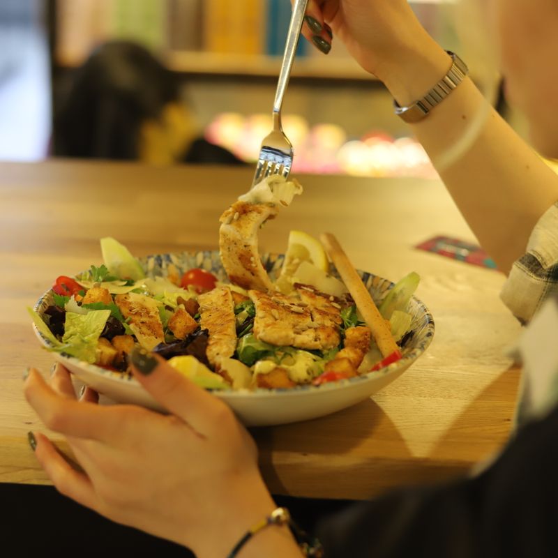 Chicken Salad with Red Onion and Apple Cider Vinegar