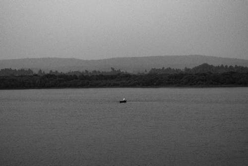Безкоштовне стокове фото на тему «катання на човнах, одинокий, озеро» стокове фото