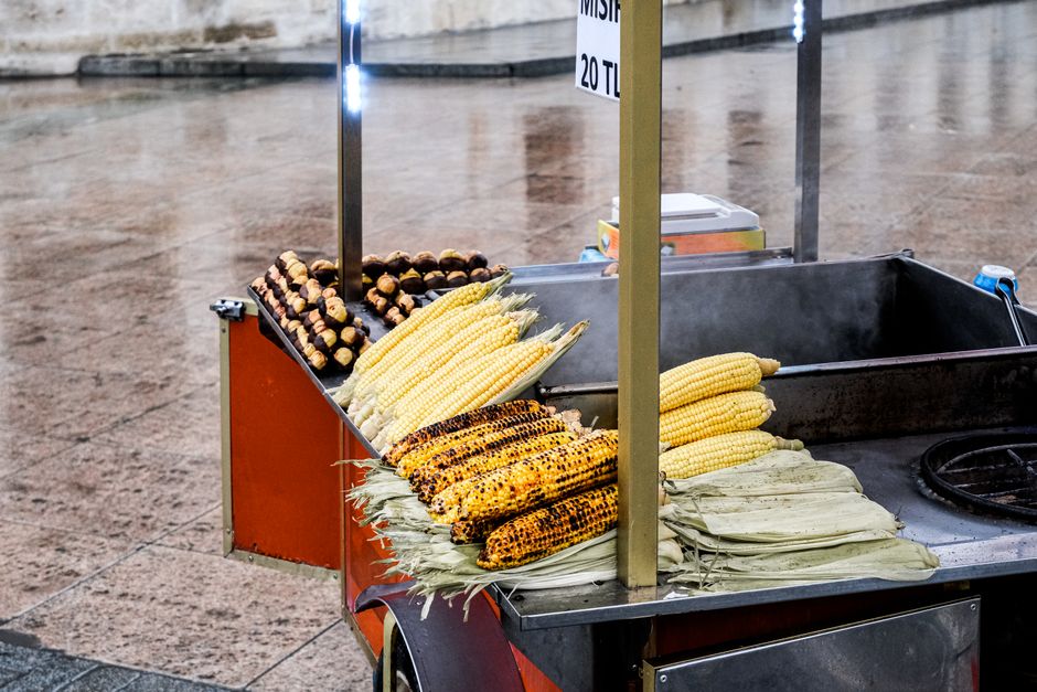 reliable outdoor food vending equipment