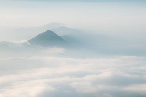Kostnadsfri bild av blå berg, dimma, dimmig