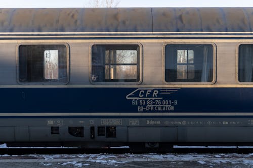 Бесплатное стоковое фото с вагон, окна, пассажирский поезд