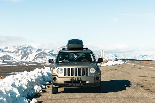 Jeep Patriot near Road in Winter
