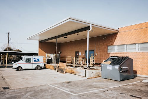 Kostenloses Stock Foto zu auto, blauer himmel, fahrzeug