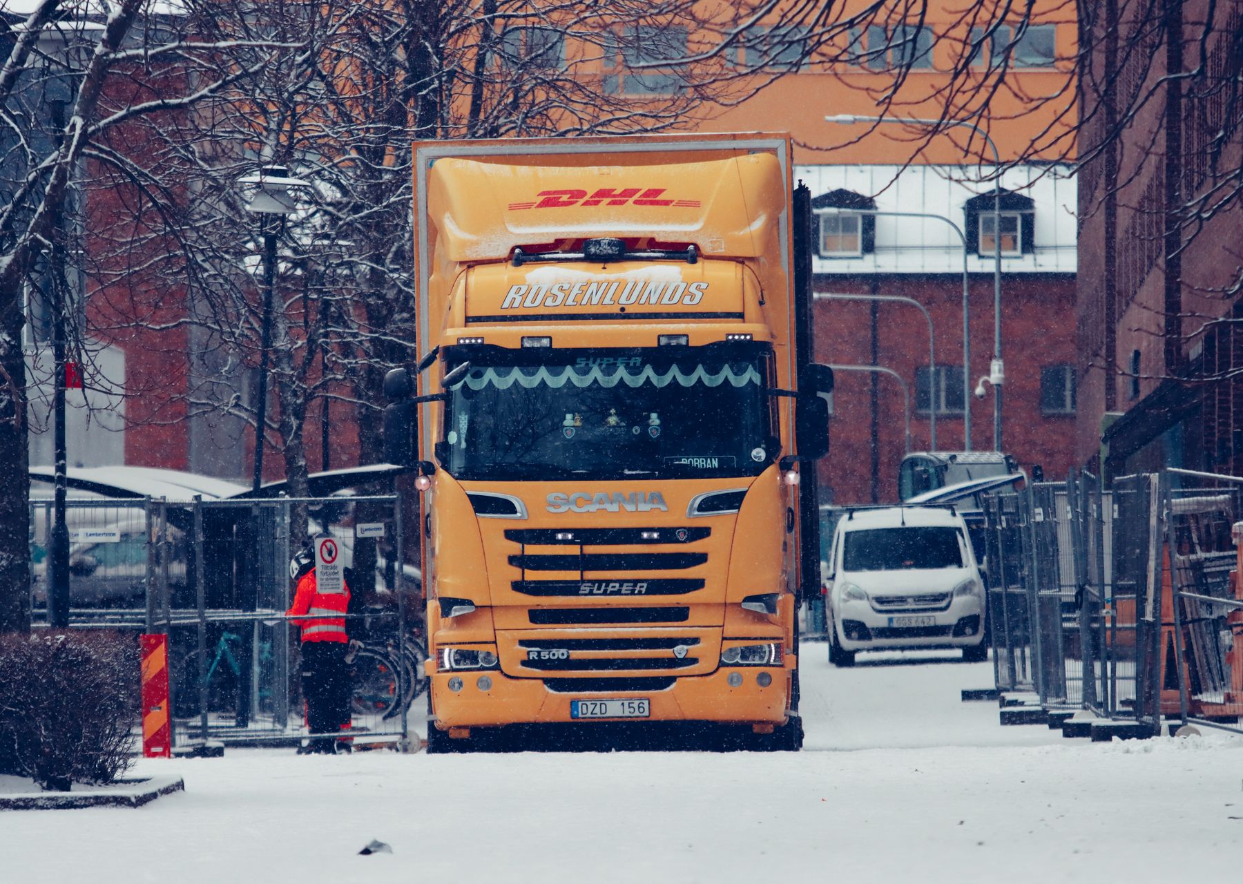Furniture delivery in Devizes — crew wrapping and loading on moving day