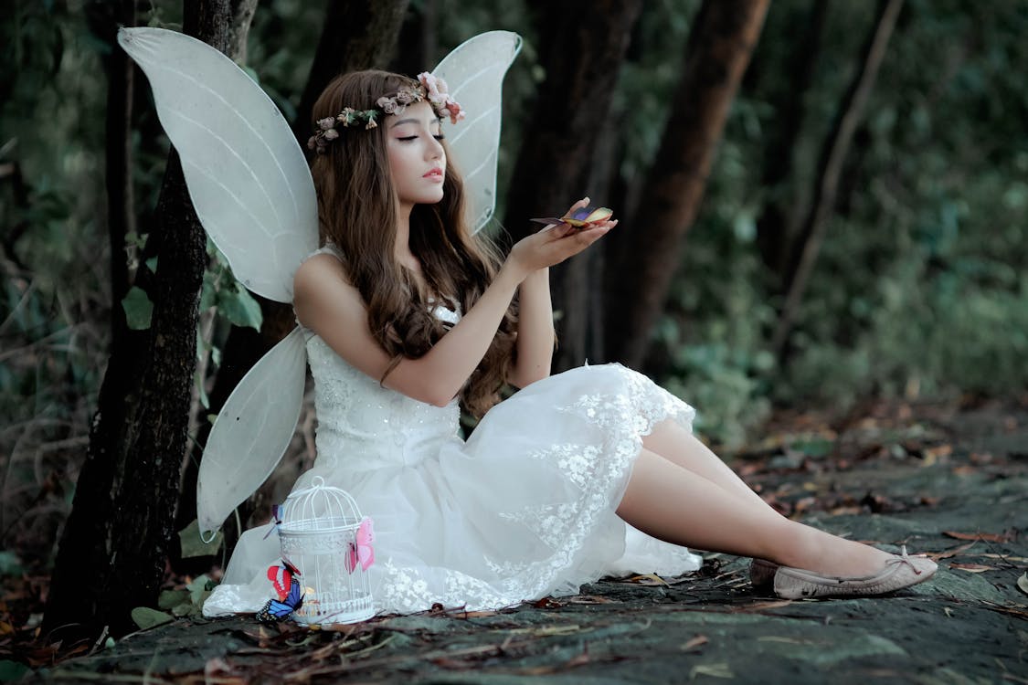 Beautiful Fairy in White Dress · Free Stock Photo