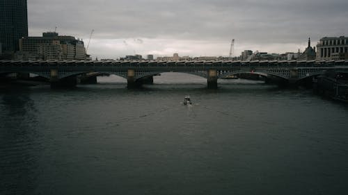 Foto stok gratis berperahu, Inggris, jembatan