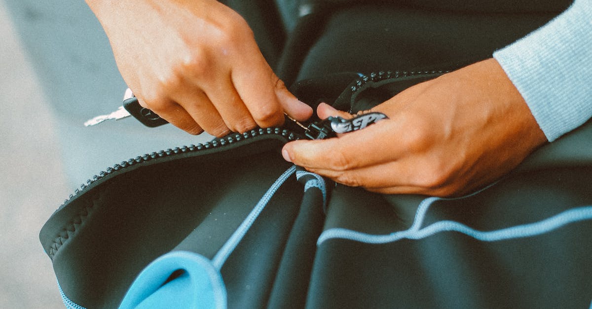 Can you sew on a zipper without a zipper foot