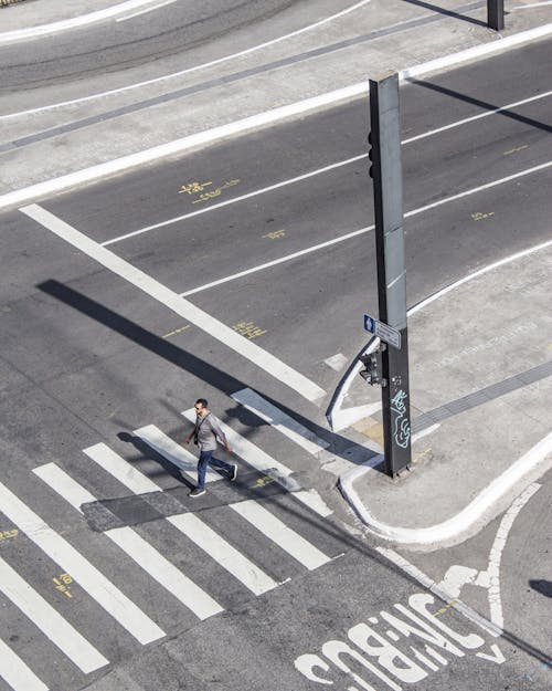 Gratis lagerfoto af asfalt, byens gader, city street