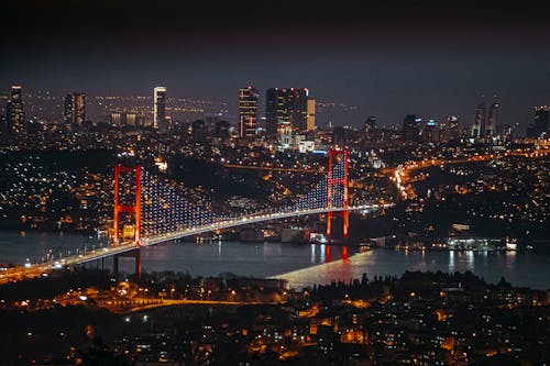 Kostenloses Stock Foto zu beleuchtung, bosporus-straße, hängebrücke