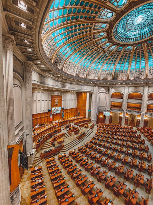 The inside of a large building with a dome