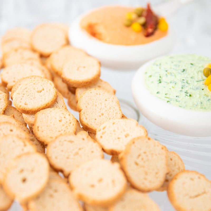 Budget Slow Cooker Creamed Spinach Dip