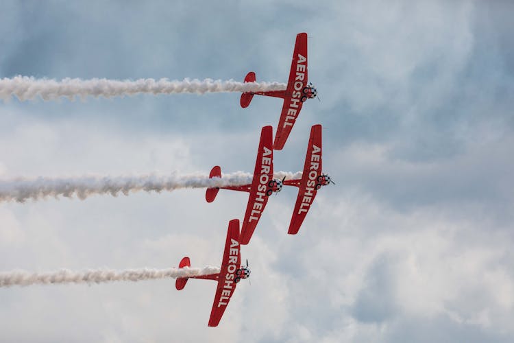 Airplanes Flying In Sky On Air Show