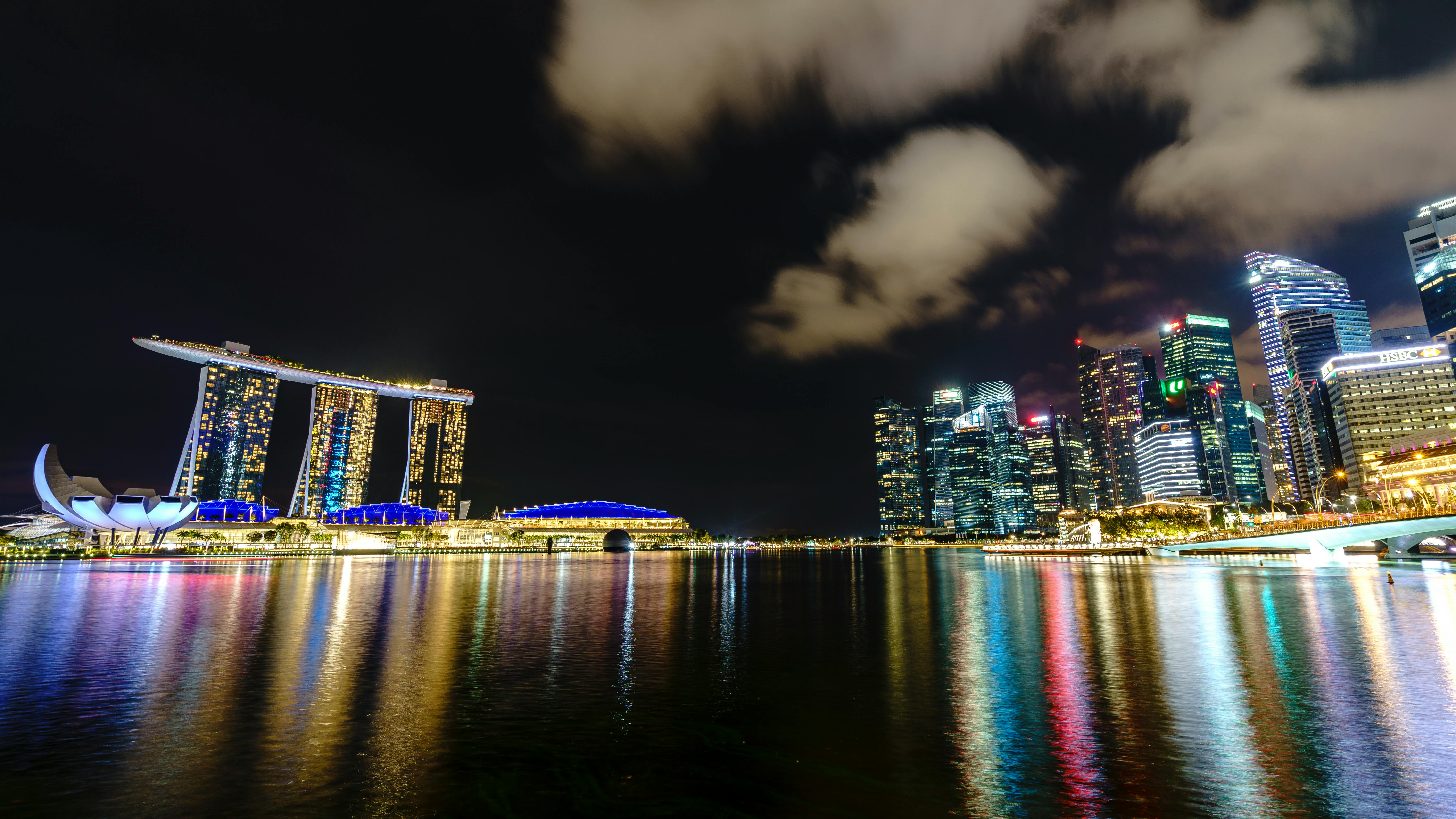 Daytime view of Singapore's Marina Bay waterfront