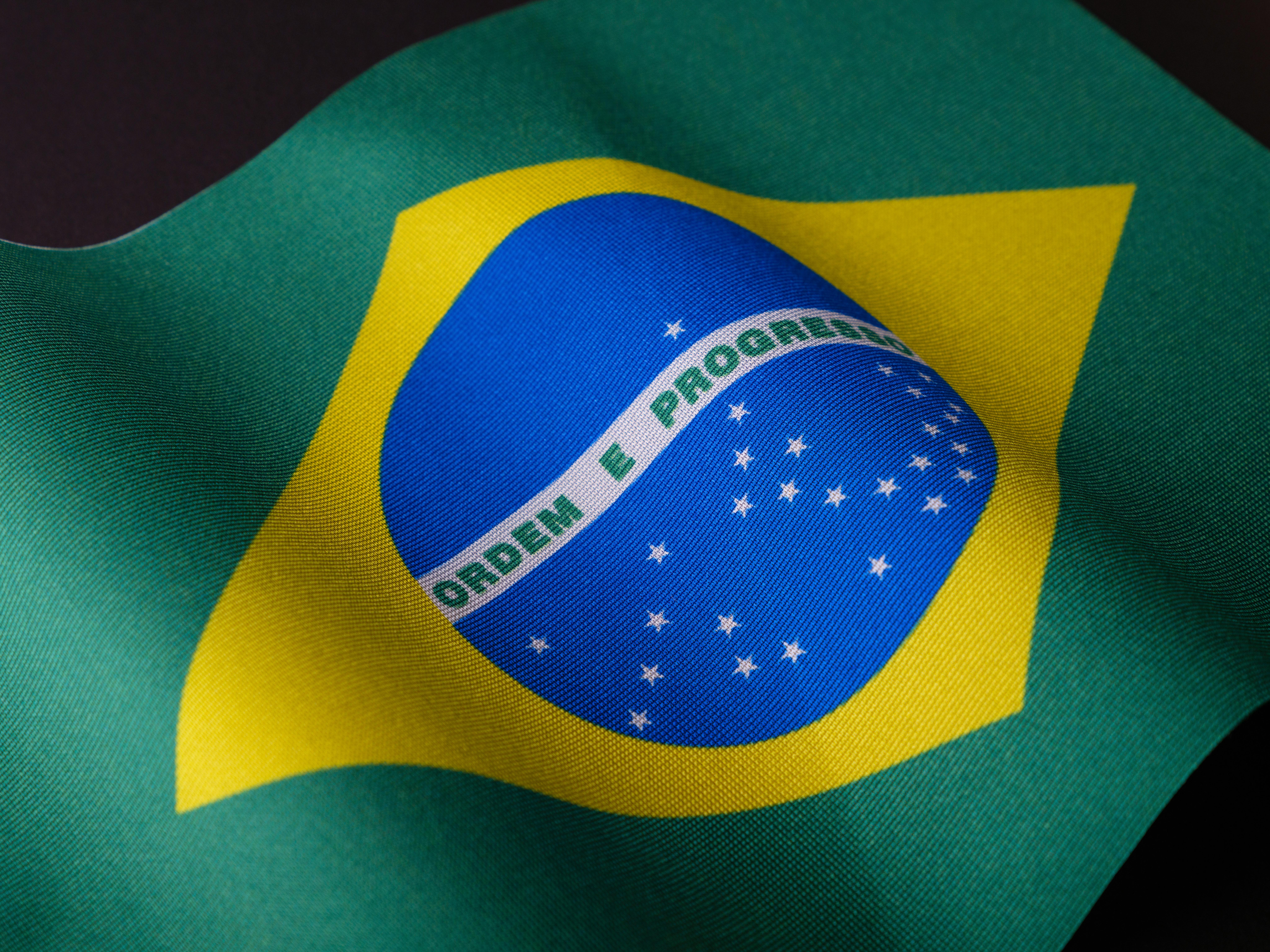 Fotos de Bandera Brasil Con Espacio Copia Para Texto Imágenes - Imagen de ©  patrice67 #238157214
