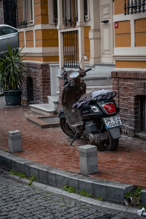 Δωρεάν στοκ φωτογραφιών με αστικός, εξωτερικό κτηρίου, κατακόρυφη λήψη