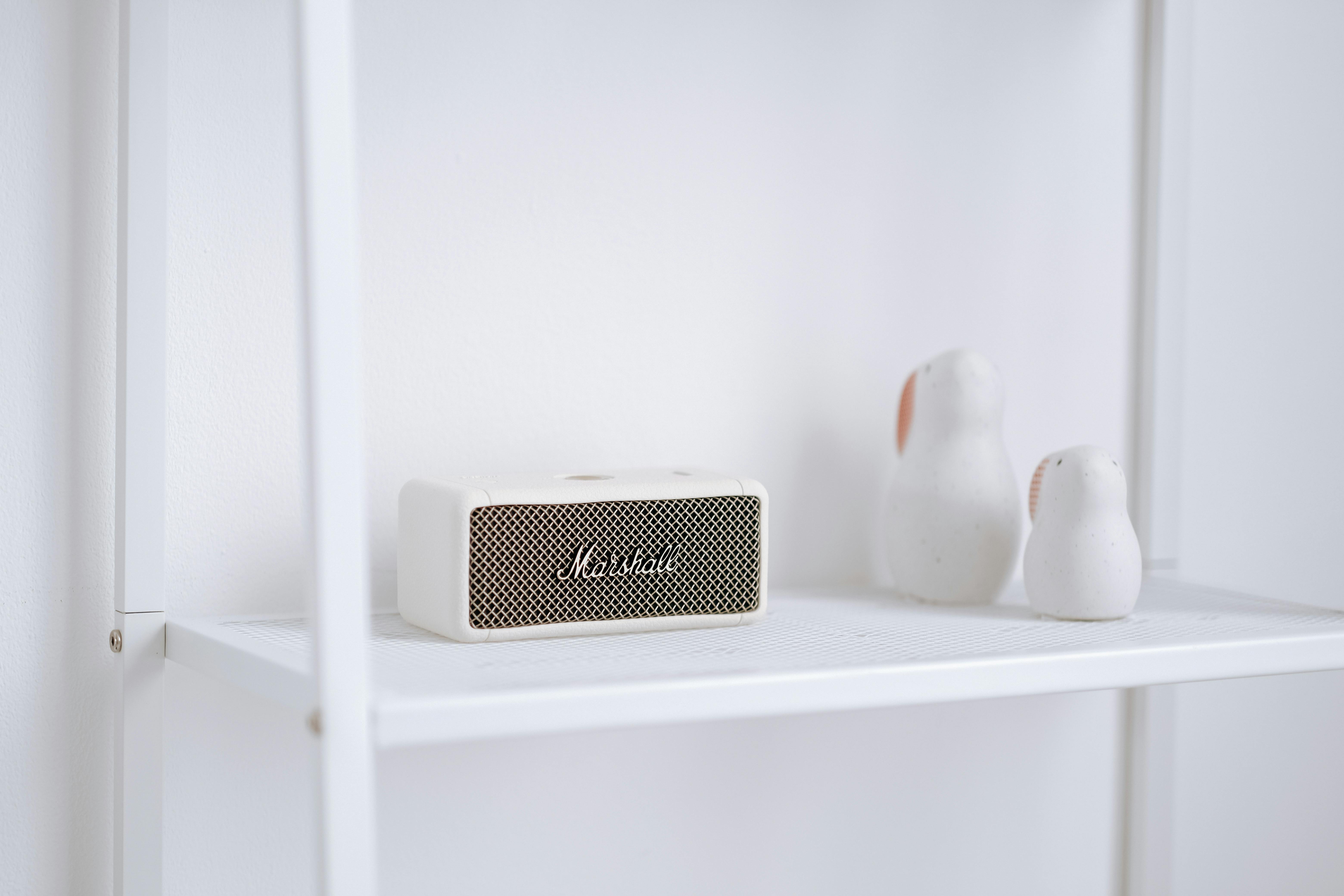 Marshall Bluetooth  Speaker ホワイト Marshall ACTON III Bluetooth Speaker - White | Reverb