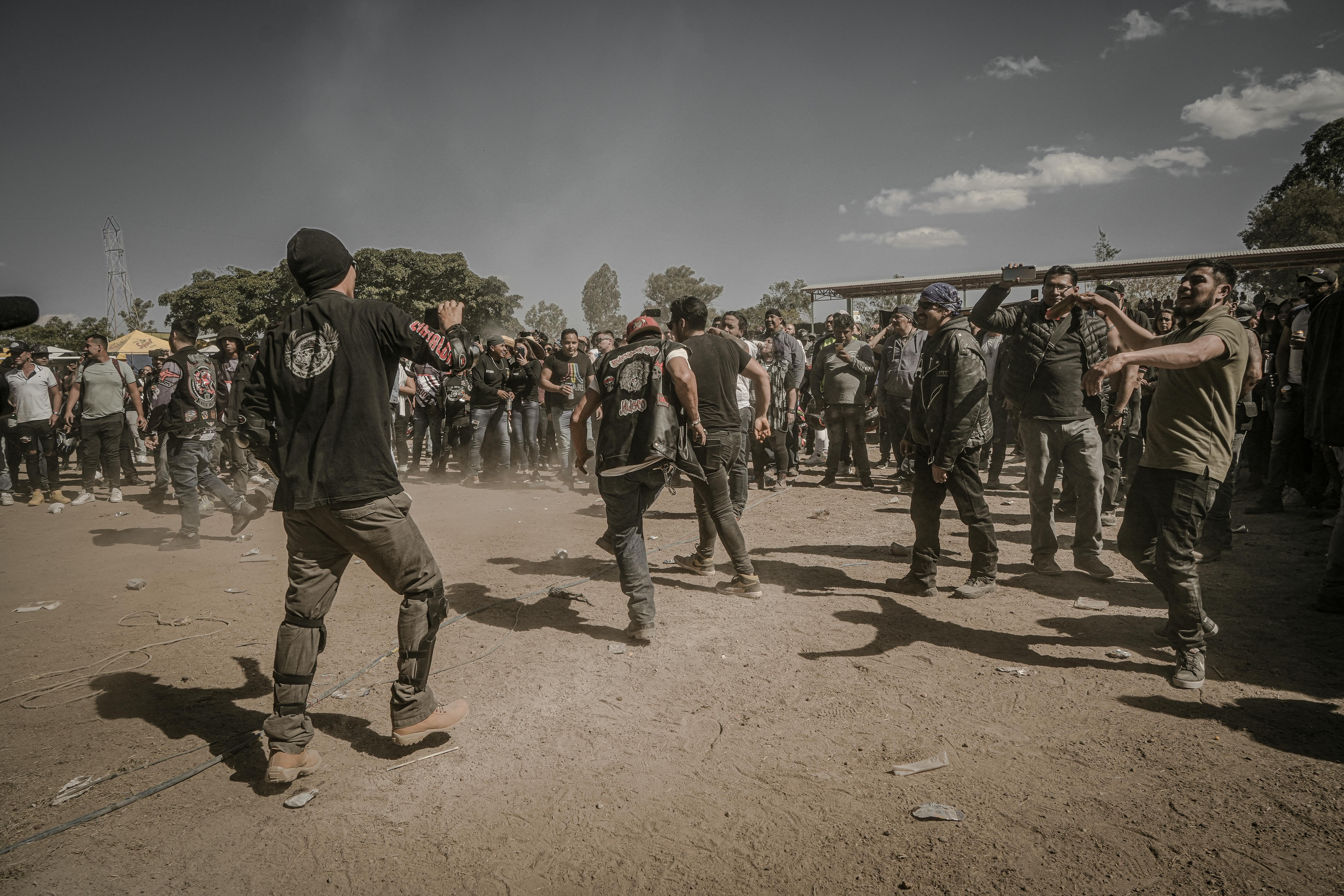 May 1st General Strike Disrupts Italian Airports and Business Travel — Photo by Luis Becerra  Fotógrafo on Pexels