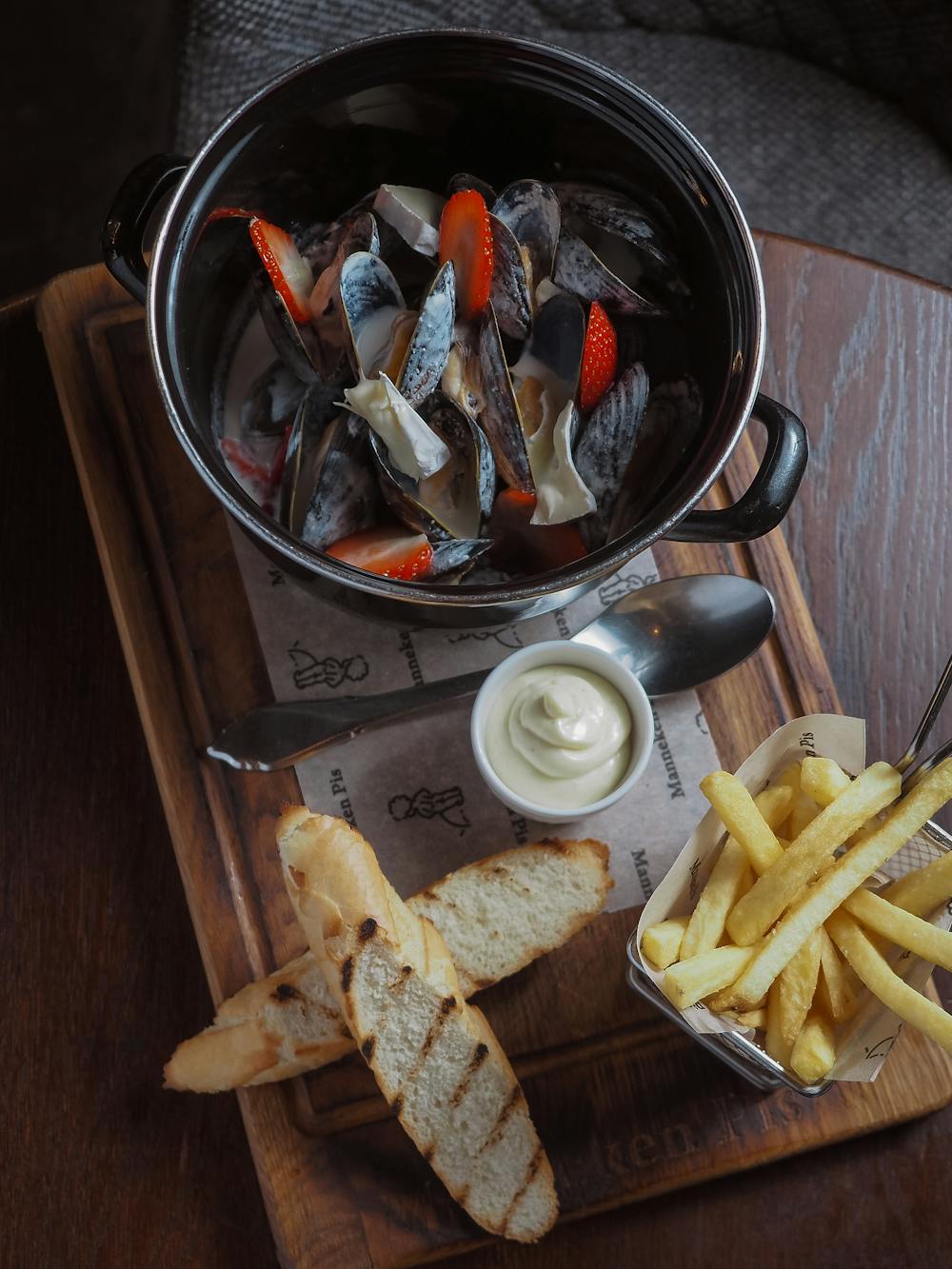 Mussels with Cream and Leeks Mussels with Cream and Leeks