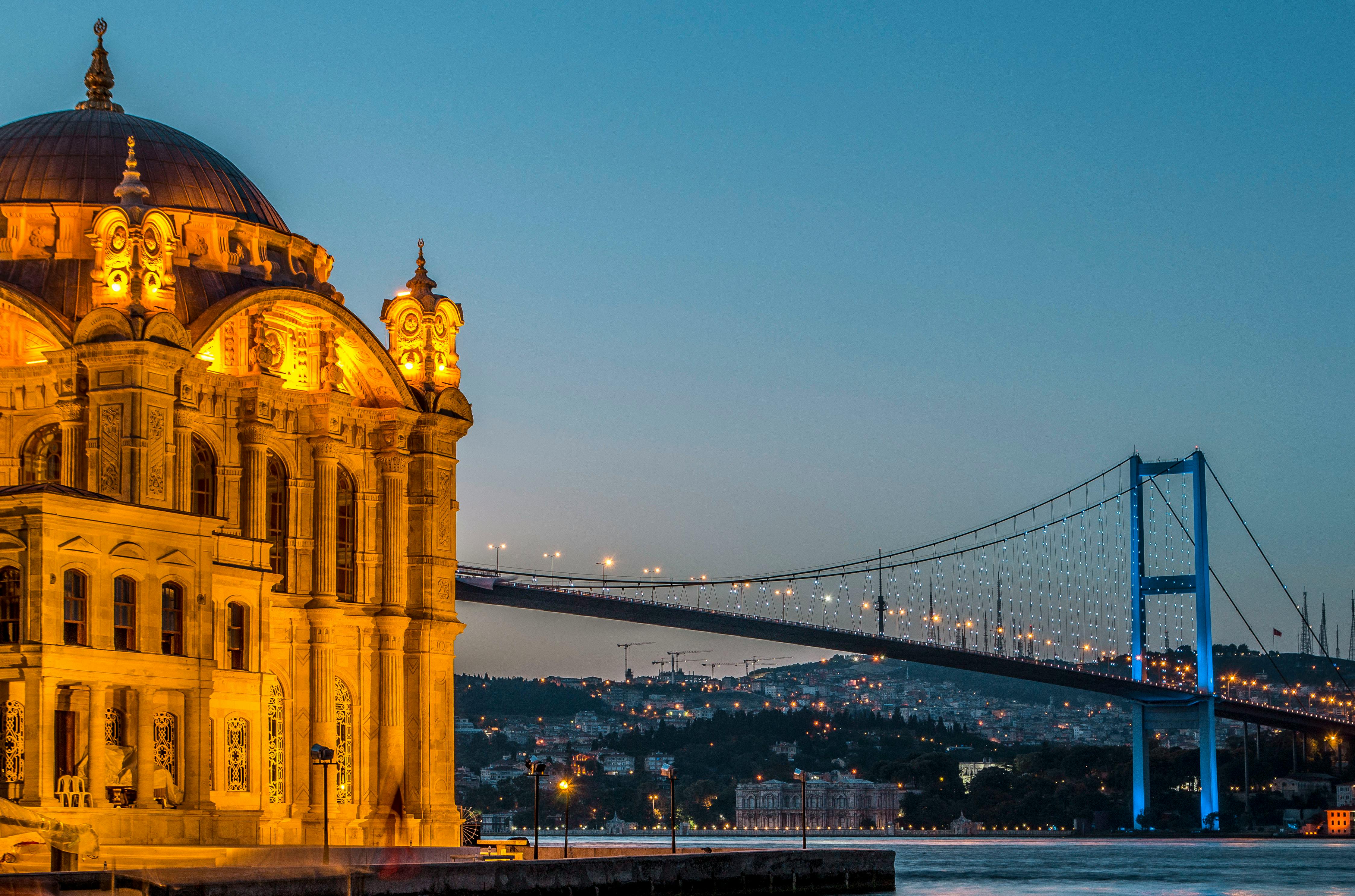 The Marmara Taksim в Стамбуле для культурного отдыха без переплат