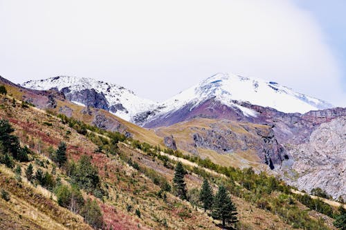 Photos gratuites de abrupt, chaîne de montagnes, colline