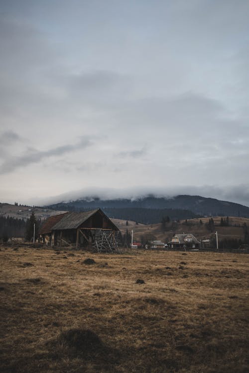 Бесплатное стоковое фото с вертикальный выстрел, деревни, деревня