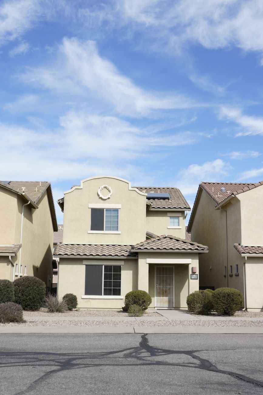 southwestern stucco home in a sunny Tucson Arizona suburb ready for sale