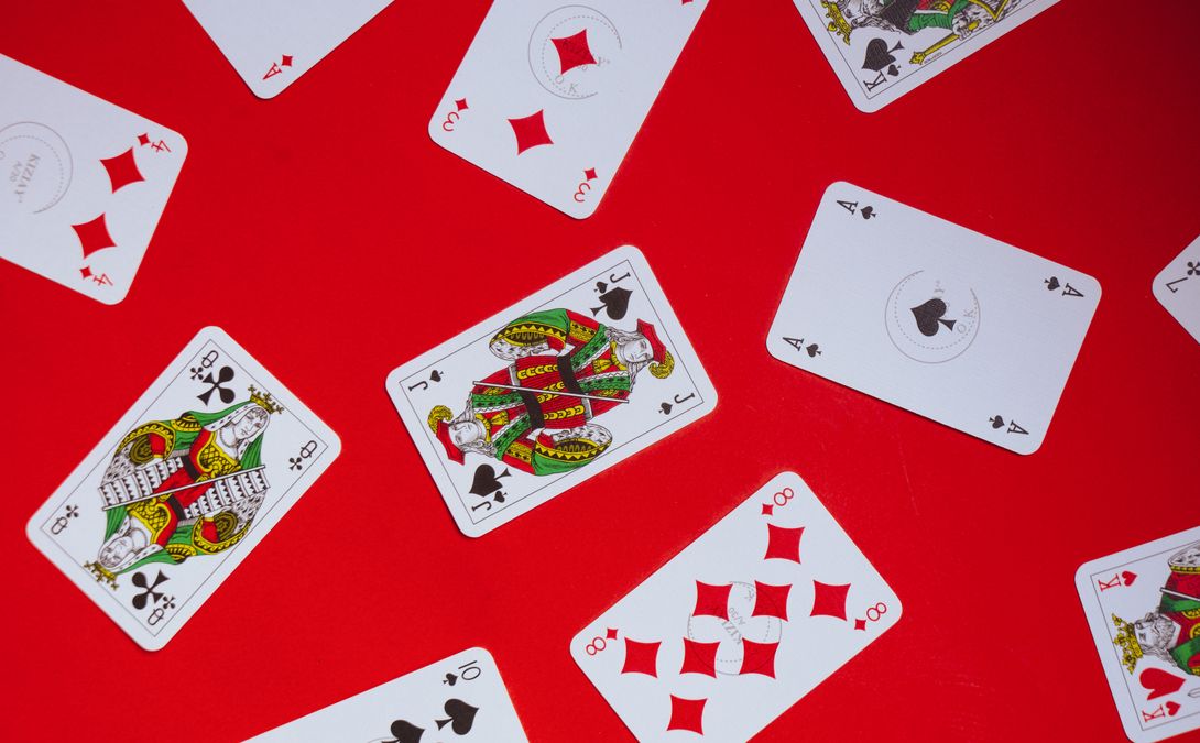 Online Casino: Spielautomaten und Live-Spiele im Überblick