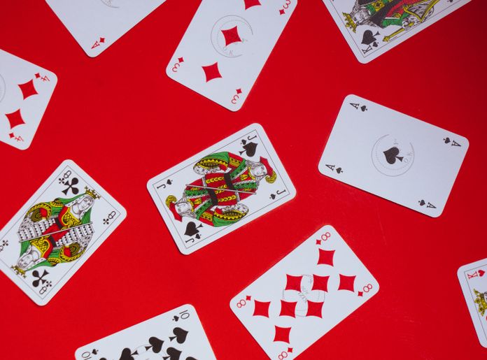 Online Casino: Spielautomaten und Live-Spiele im Überblick