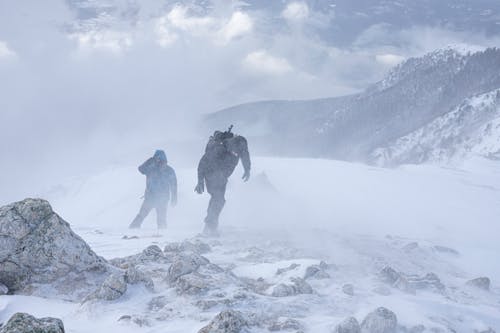 Бесплатное стоковое фото с альпинизм, восхождение, горы