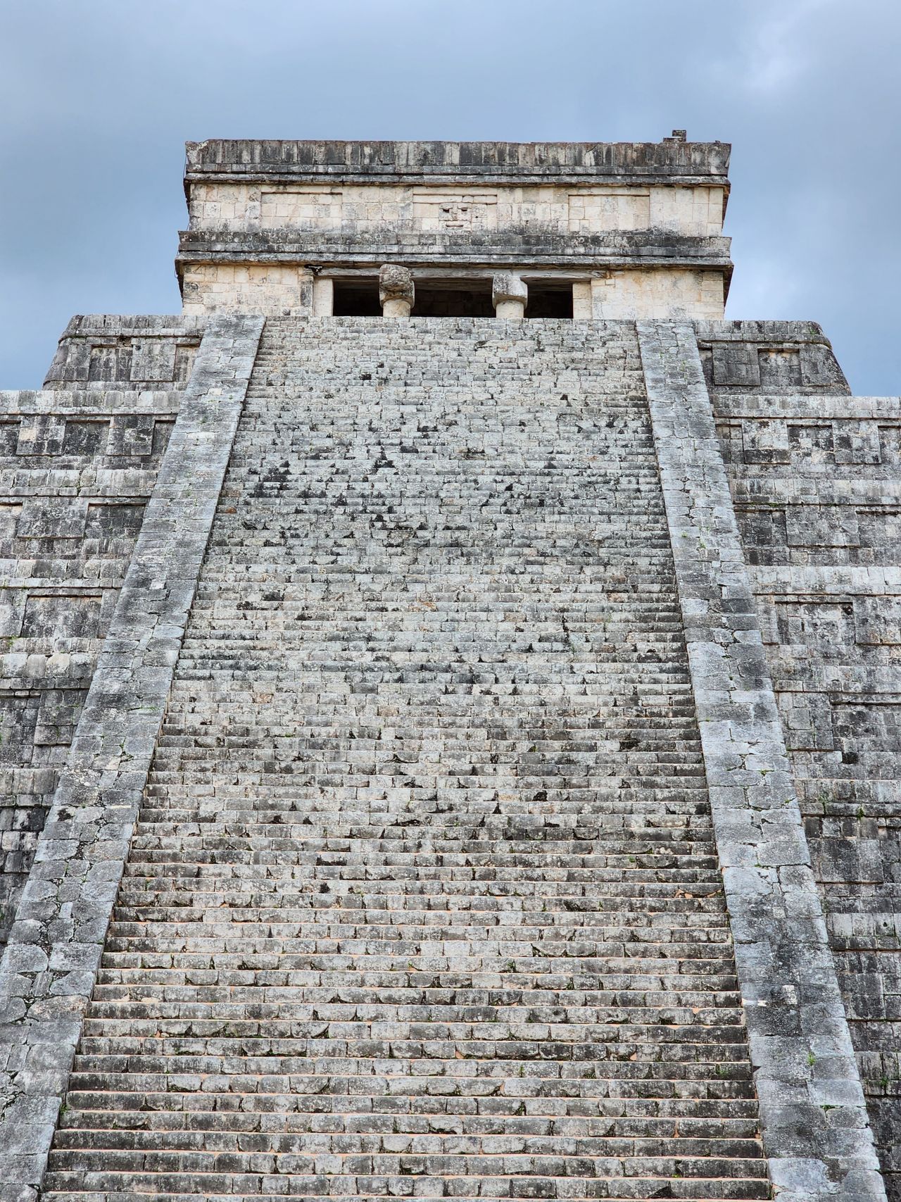 El Castillo vista bassa di Chichén Itzá