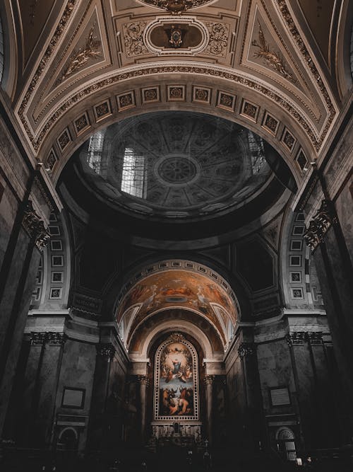 Fotos de stock gratuitas de arquitectura, basílica primacial, bóveda
