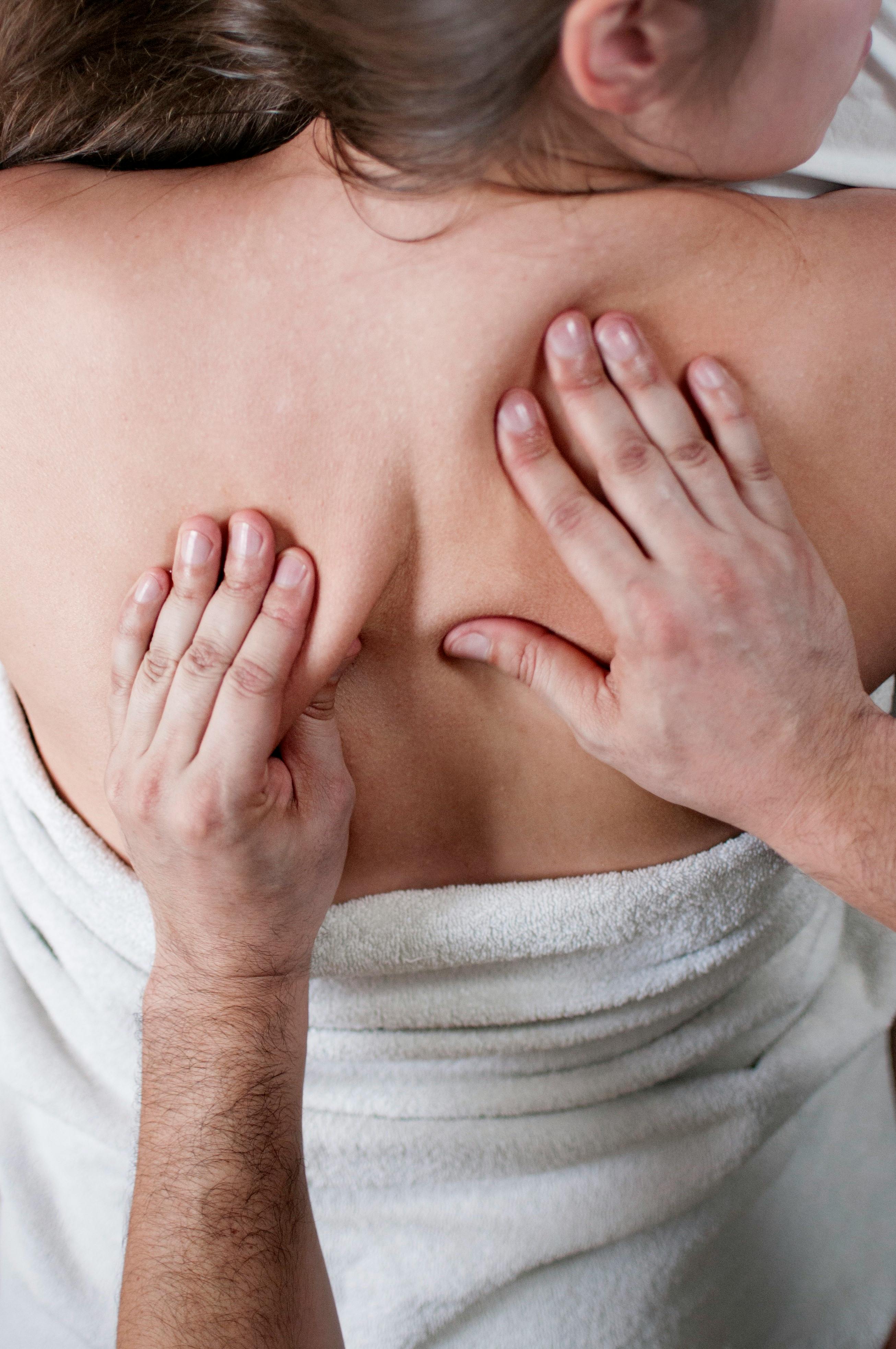 Kreatin Hakkında Bilmeniz Gereken Her Şey: Faydaları, Kullanımı ve Yan Etkileri