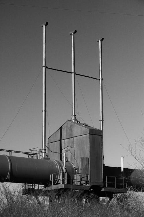 Kostenloses Stock Foto zu fabrik, graustufen, industrie