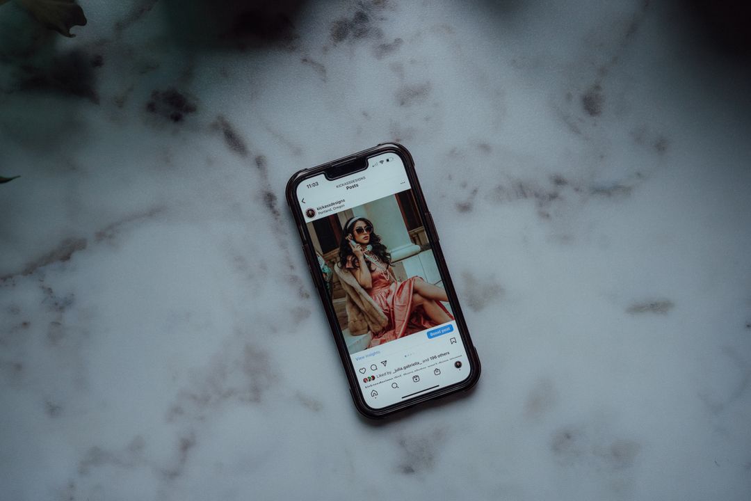 instagram ad post - Instagram feed ad size comparison showing 1:1 and 4:5 layouts with safe text zones