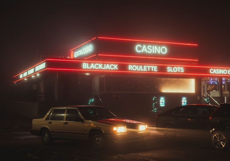 Online Casino: Spielautomaten und Live-Spiele im Überblick