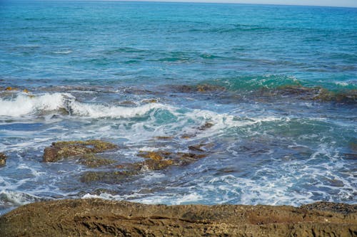 免费 岩石, 岸邊, 水 的 免费素材图片 素材图片