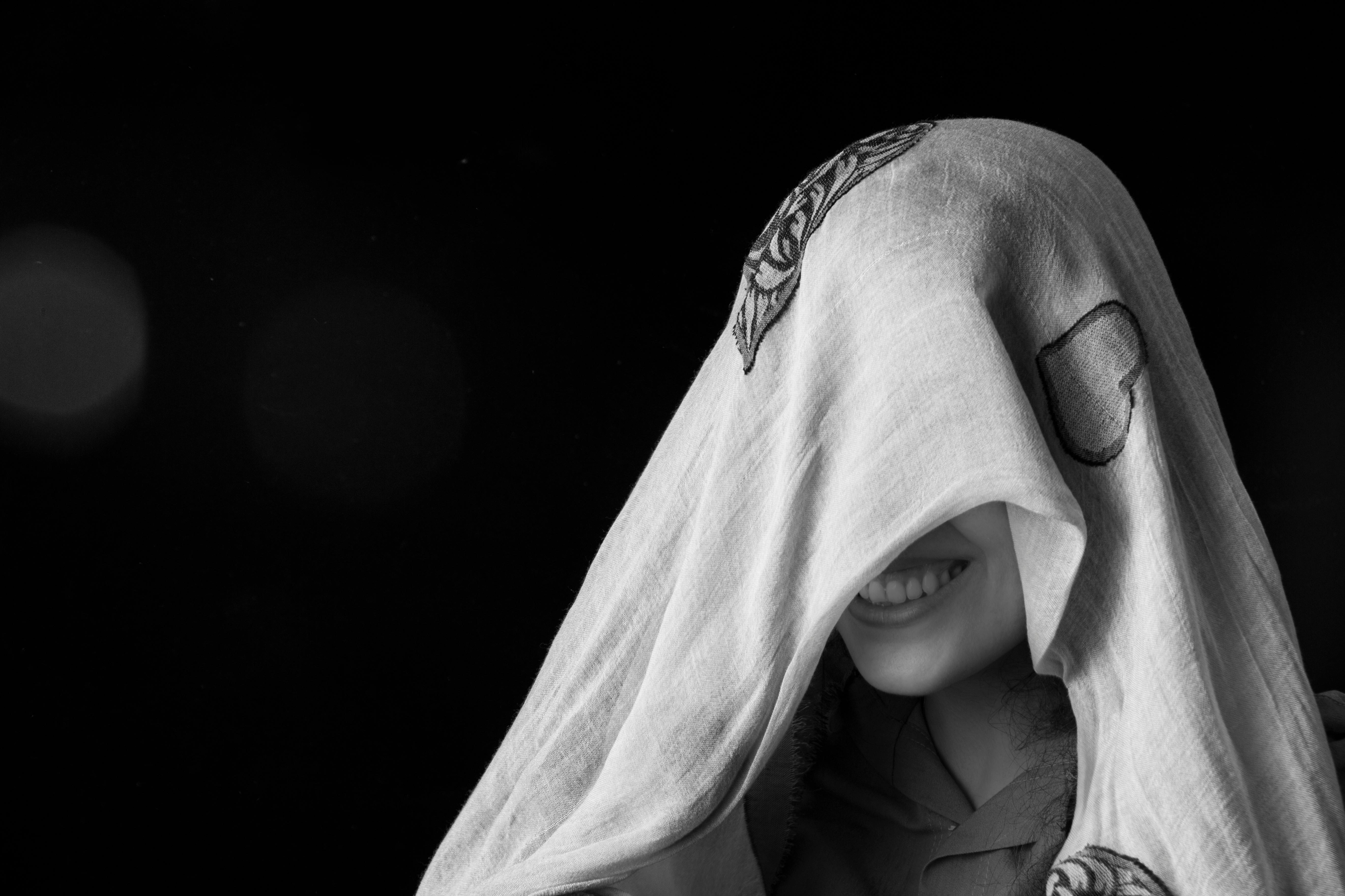 Wanita Berbalut Syal Foto Stok Gratis