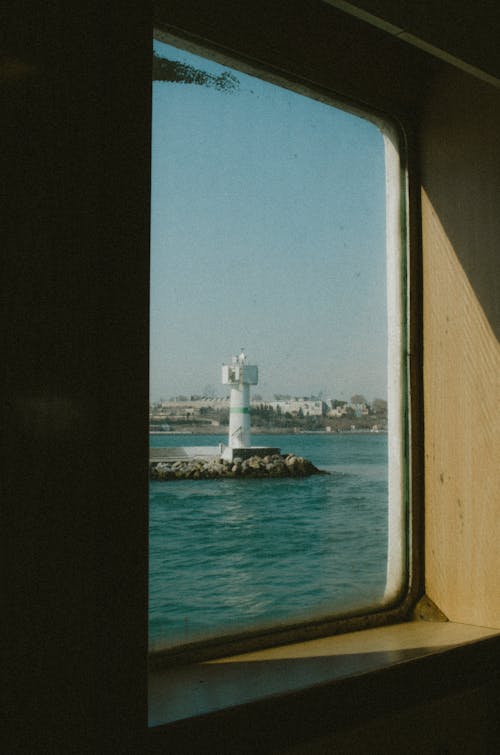 Darmowe zdjęcie z galerii z morze, okna, okno