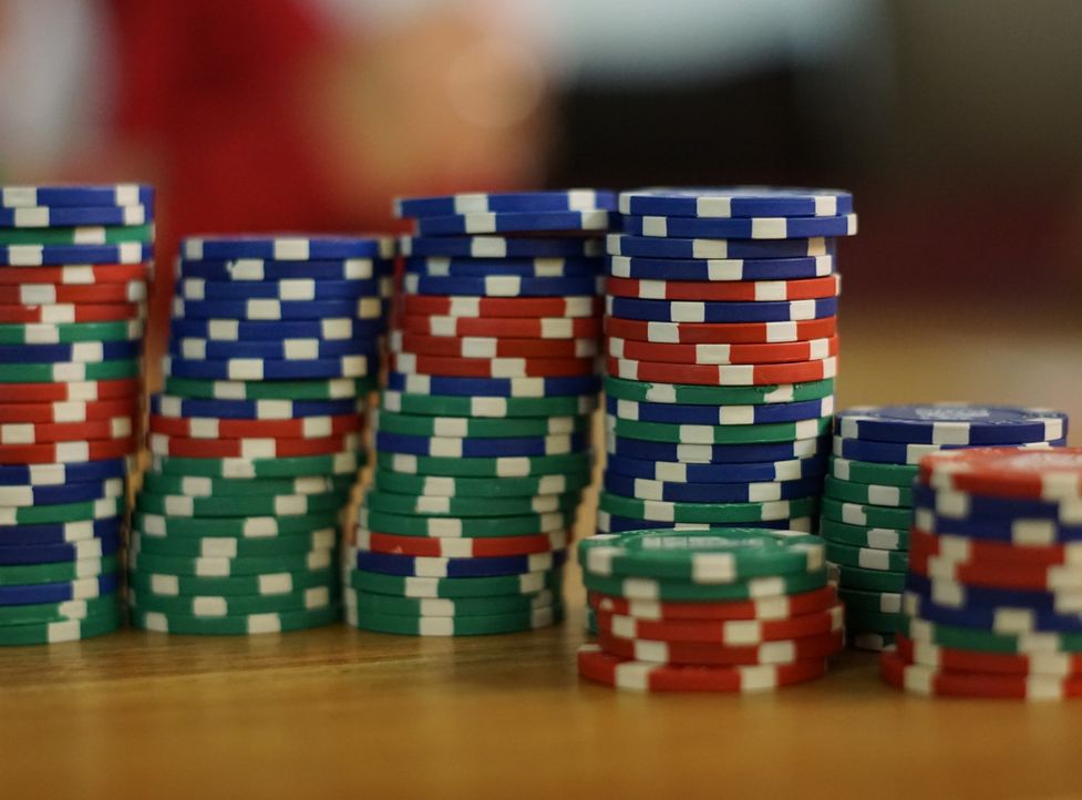 Online Casino: Spielautomaten und Live-Spiele im Überblick