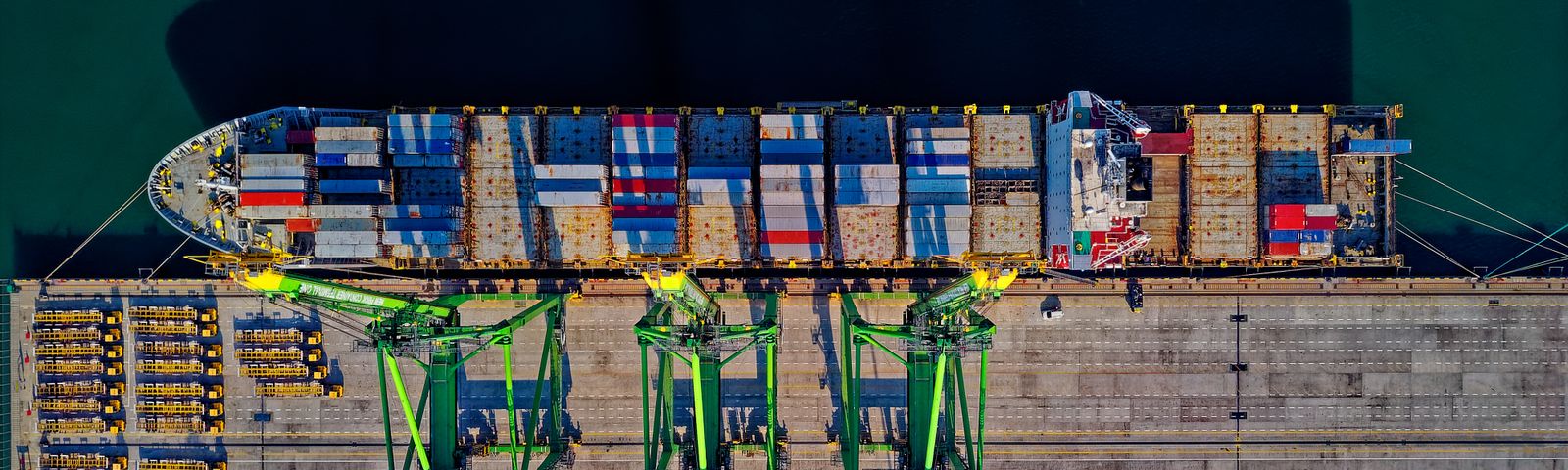 Konteyner limanı ve uluslararası ticaret
