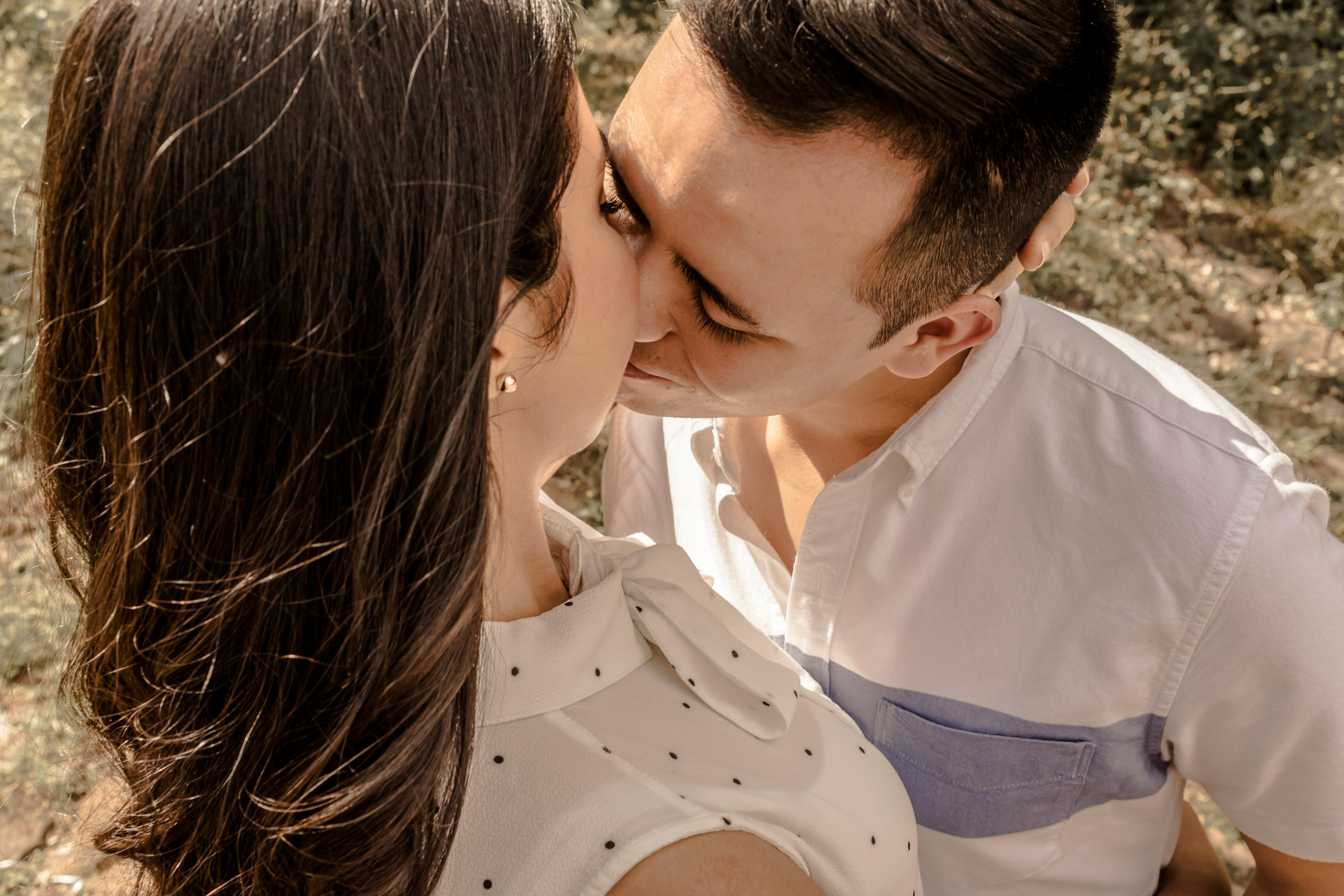 relationships love how to do — Photo by Luis Becerra  Fotógrafo on Pexels