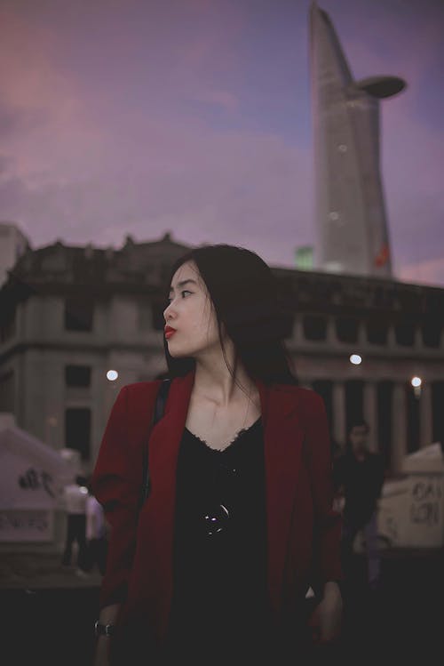 亞洲女人, 咖啡色頭髮的女人, 城市 的 免费素材图片