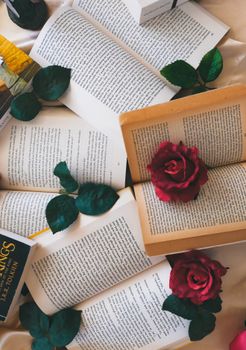 A Court of Thorns and Roses by Sarah J. Maas