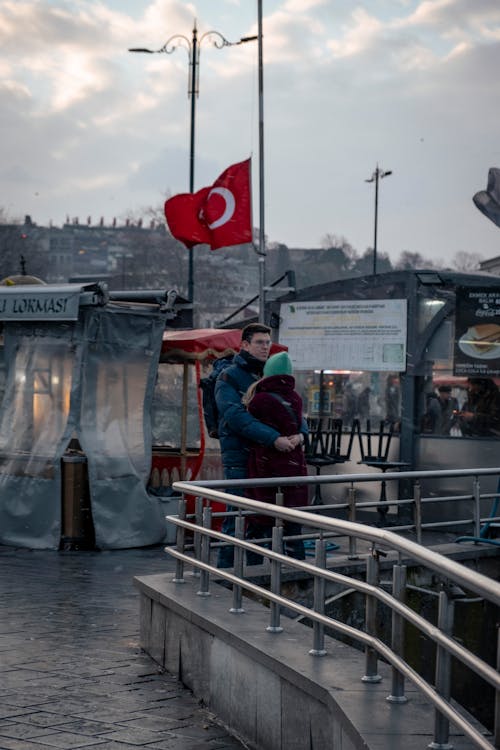 Immagine gratuita di bandiera turca, camminare oltre, città